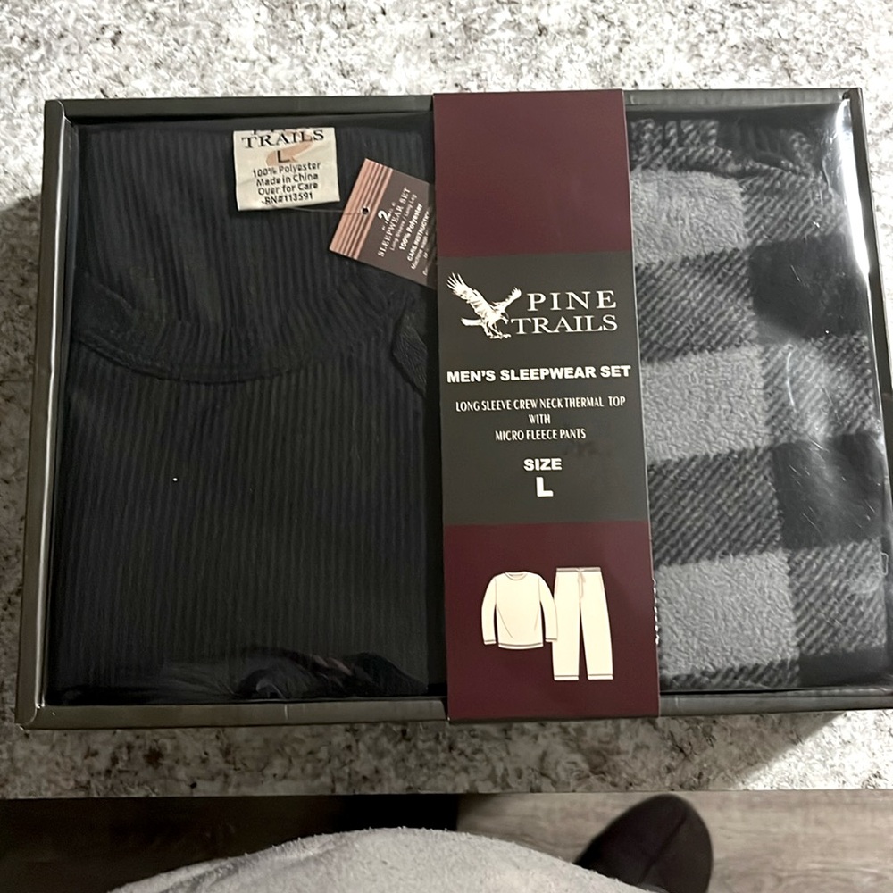 Pine trails L Mens fleece sleep wear 2 piece